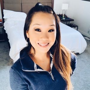 Meet your Posher, Adrienne